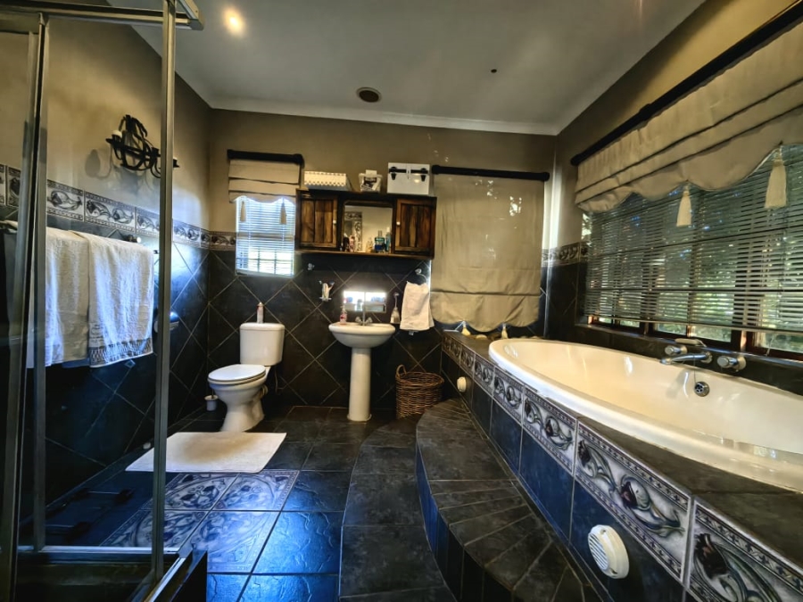 4 Bedroom Property for Sale in Safari Gardens North West